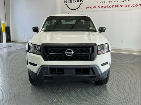 Used 2022 Nissan Frontier S w/ Technology Package RWD image 2