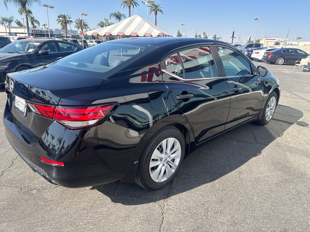 Used 2025 Nissan Sentra S FWD image 4