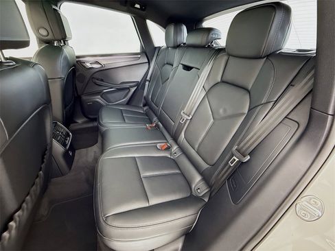 New 2026 Porsche Macan GTS image 26