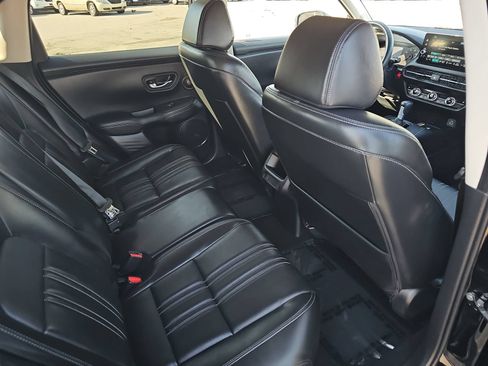 Used 2024 Honda HR-V EX-L image 11