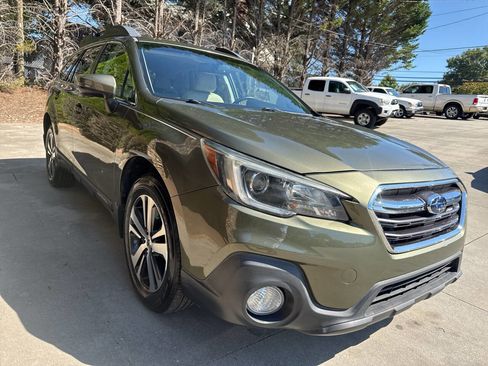 Used 2018 Subaru Outback 2.5i Limited w/ Popular Package #2 AWD/4WD image 9