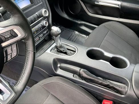 Certified 2022 Ford Mustang Coupe image 13