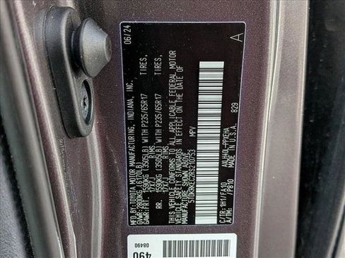 Used 2024 Toyota Sienna LE FWD image 26