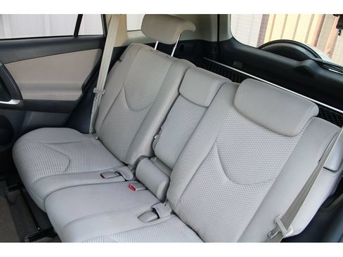 Used 2006 Toyota RAV4 Limited AWD/4WD image 21