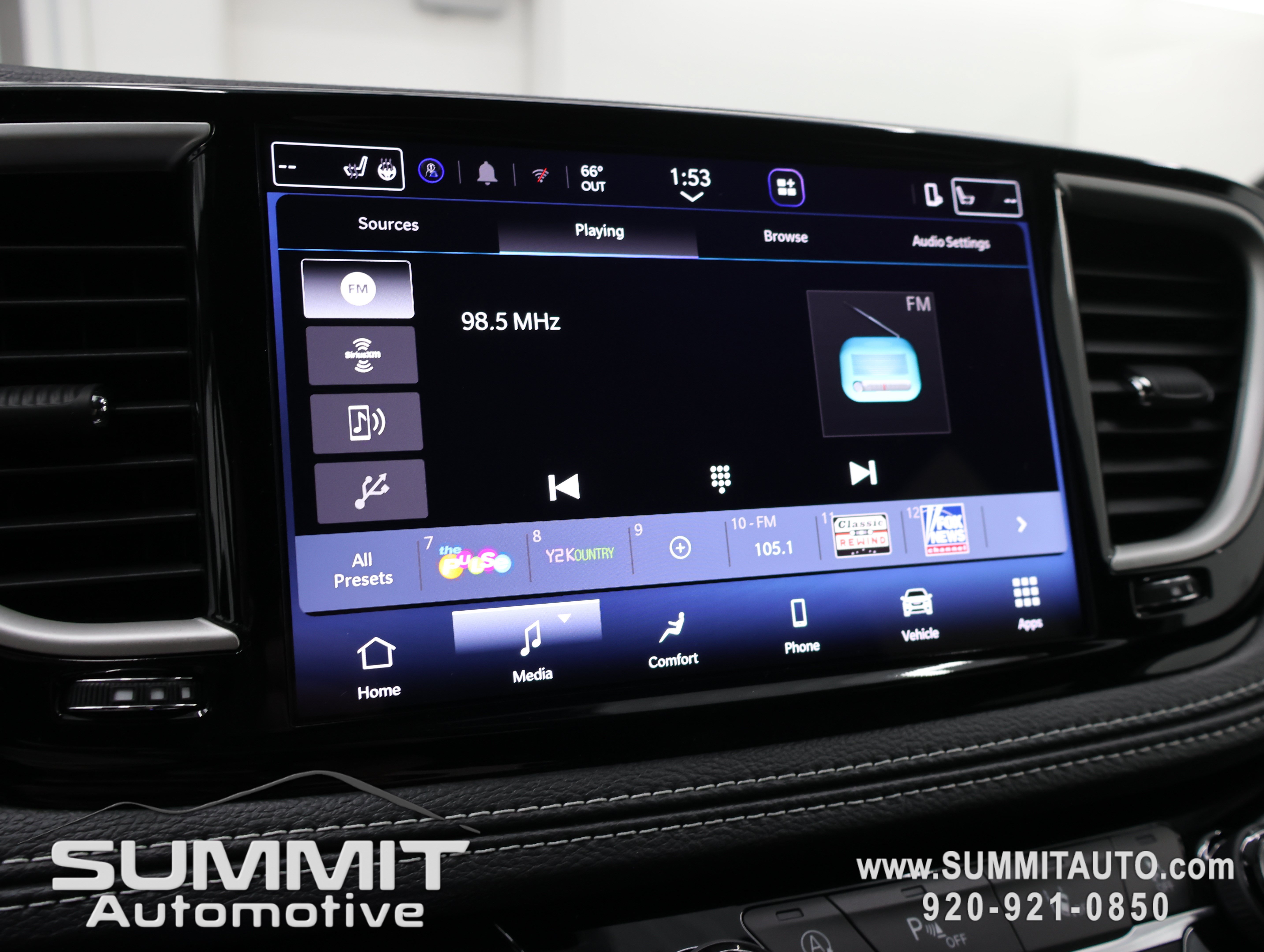 New 2027 Chrysler Pacifica Select AWD/4WD image 12