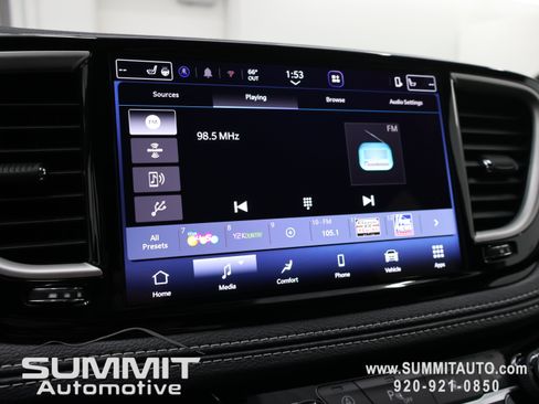 New 2027 Chrysler Pacifica Select AWD/4WD image 12