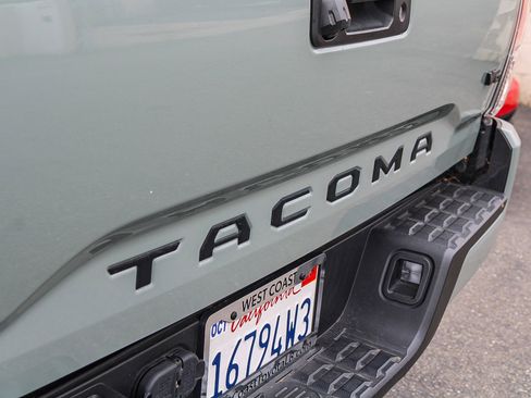 Used 2023 Toyota Tacoma TRD Sport w/ Black Out Package (TMS) RWD image 17