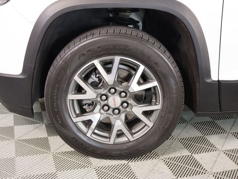 Used 2022 GMC Acadia SLE image 17