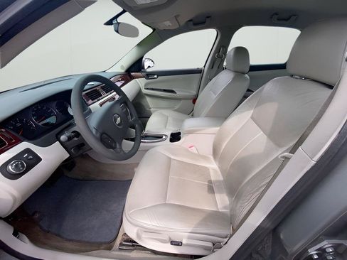 Used 2008 Chevrolet Impala LT FWD image 16