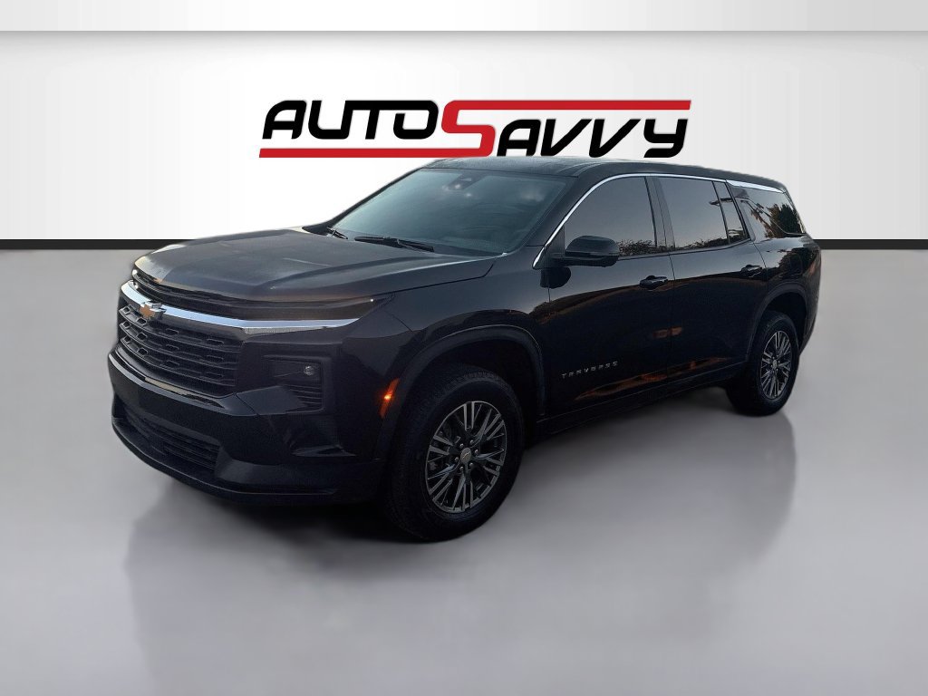 Used 2024 Chevrolet Traverse LS FWD image 3