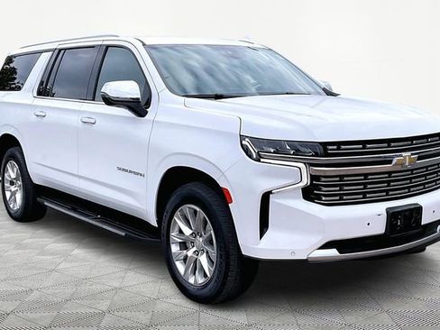 Used 2023 Chevrolet Suburban Premier image 1