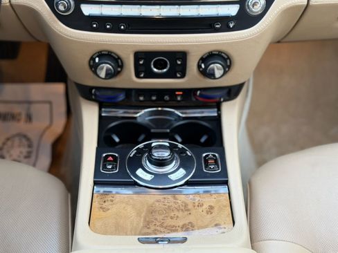 Used 2011 Rolls-Royce Ghost image 51