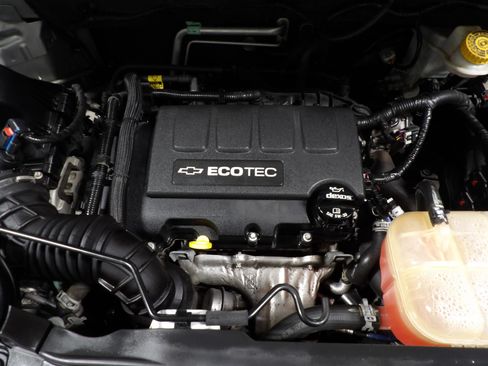 Used 2019 Chevrolet Trax LT w/ LT Convenience Package image 22