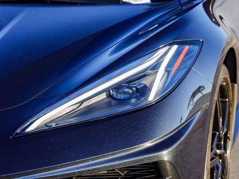 Used 2024 Chevrolet Corvette Stingray Premium Cpe w/ Z51 Performance Package RWD image 5