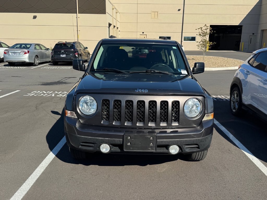 Used 2016 Jeep Patriot Latitude w/ Sun/Sound Group AWD/4WD image 7