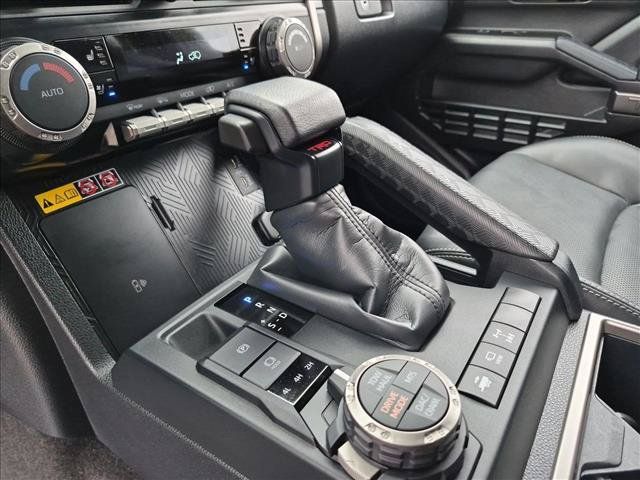 Certified 2025 Toyota 4Runner TRD Off-Road Premium w/ Tow Technology Package AWD/4WD image 12