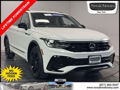 Used 2022 Volkswagen Tiguan SE R-Line image 1