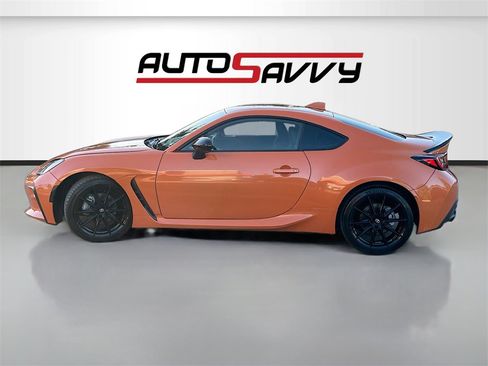 Used 2023 Toyota GR86 10th Anniversary SE image 4