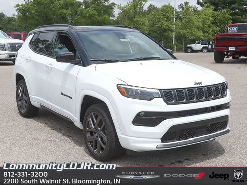 New 2025 Jeep Compass Limited w/ High Altitude Package image 1