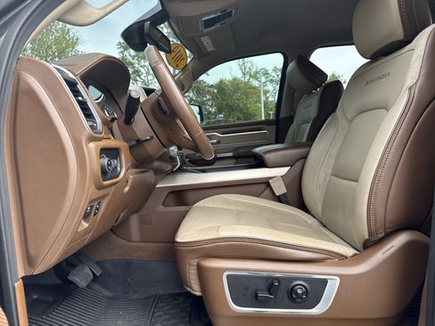Used 2019 RAM 1500 Laramie image 15