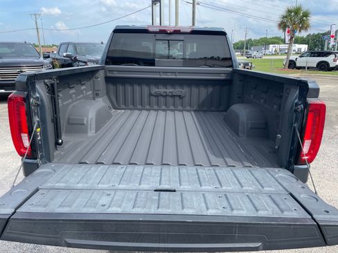 Used 2020 GMC Sierra 1500 AT4 w/ Technology Package AWD/4WD image 7
