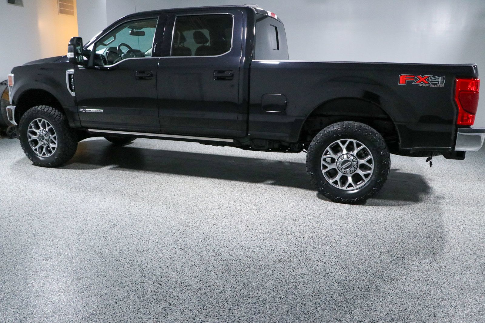 Used 2022 Ford F250 Lariat w/ Lariat Value Package AWD/4WD image 10