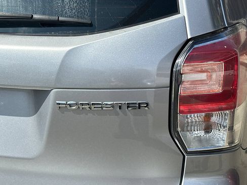 Used 2018 Subaru Forester 2.5i w/ Alloy Wheel Package AWD/4WD image 8