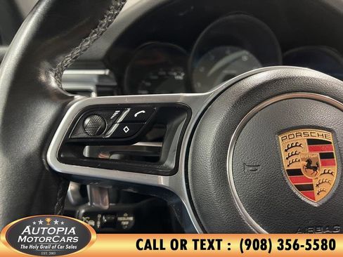 Used 2018 Porsche Macan S image 24