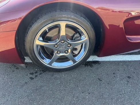 Used 2003 Chevrolet Corvette Convertible w/ Preferred Equipment Group1 RWD image 17