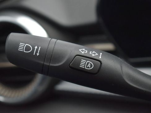 Used 2024 Chevrolet Trax ACTIV w/ Sunroof Package image 24