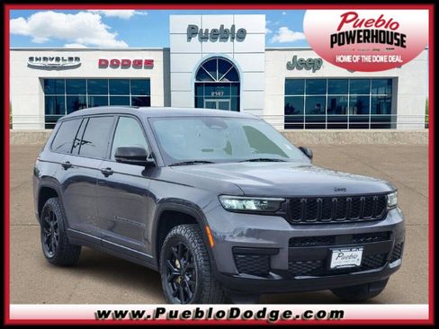 Used 2024 Jeep Grand Cherokee L Altitude image 1