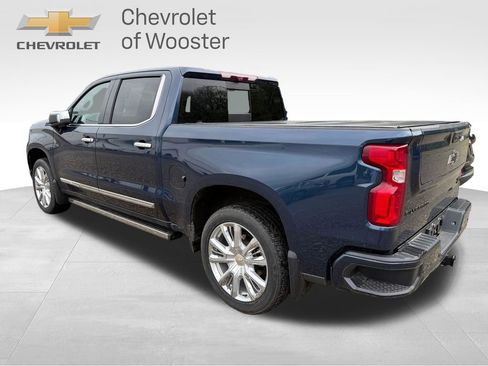 Used 2023 Chevrolet Silverado 1500 High Country w/ High Country Premium Package AWD/4WD image 4