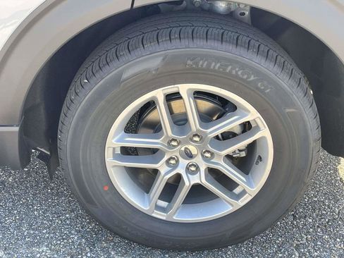 New 2026 Ford Explorer Active w/ Active Comfort Package RWD image 9