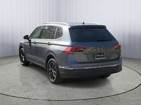 Used 2024 Volkswagen Tiguan SE image 6