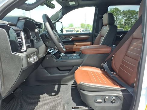 New 2026 GMC Sierra 2500 Denali Ultimate AWD/4WD image 12