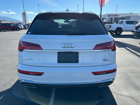 Used 2023 Audi Q5 2.0T Prestige w/ Prestige Package image 5