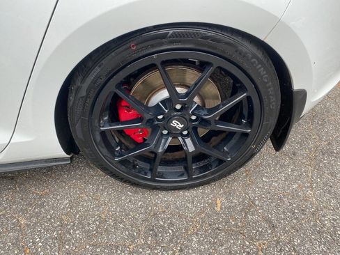 Used 2015 Volkswagen GTI S image 9