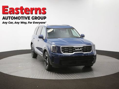 Used 2025 Kia Telluride S FWD image 53