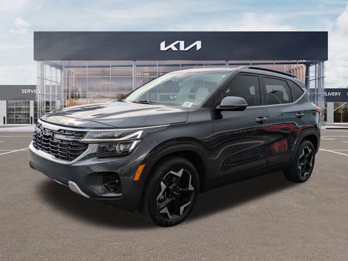 Certified 2024 Kia Seltos EX FWD image 6