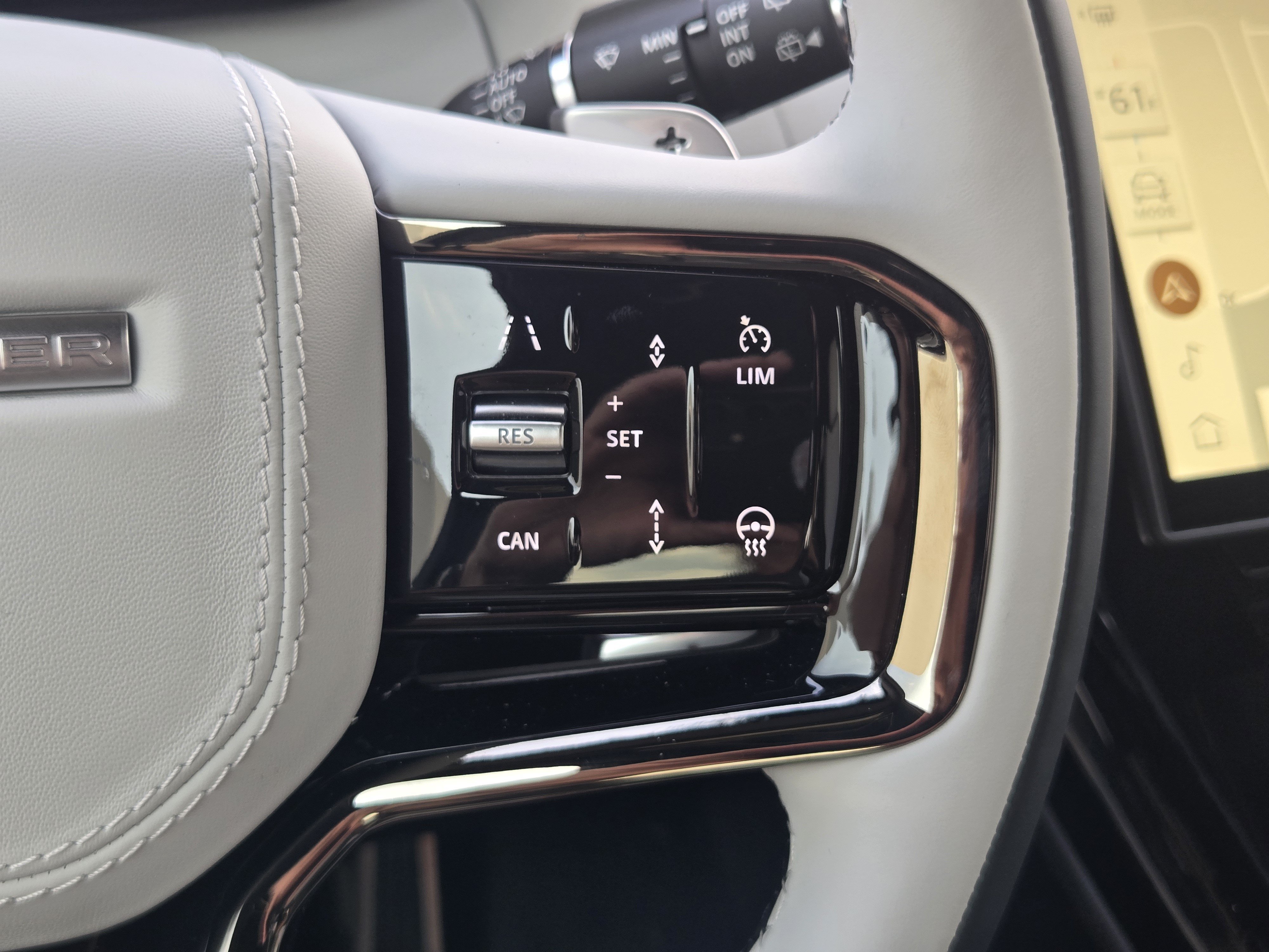 New 2026 Land Rover Range Rover Sport Autobiography AWD/4WD image 27