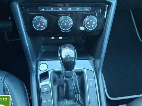 Used 2023 Volkswagen Taos SE image 25