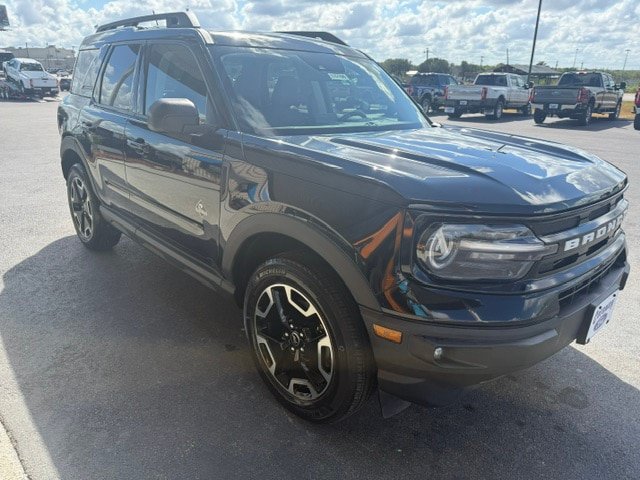 Used 2023 Ford Bronco Sport Outer Banks w/ Tech Package AWD/4WD image 4