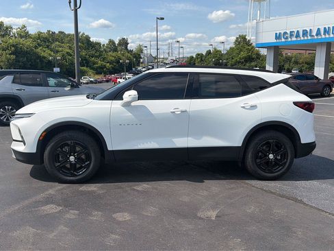 Used 2024 Chevrolet Blazer LT FWD image 2