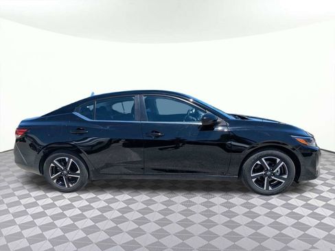 Used 2025 Nissan Sentra SV FWD image 2