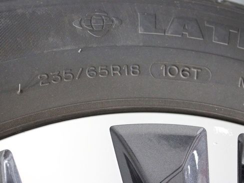 Used 2023 Nissan Murano SV image 44