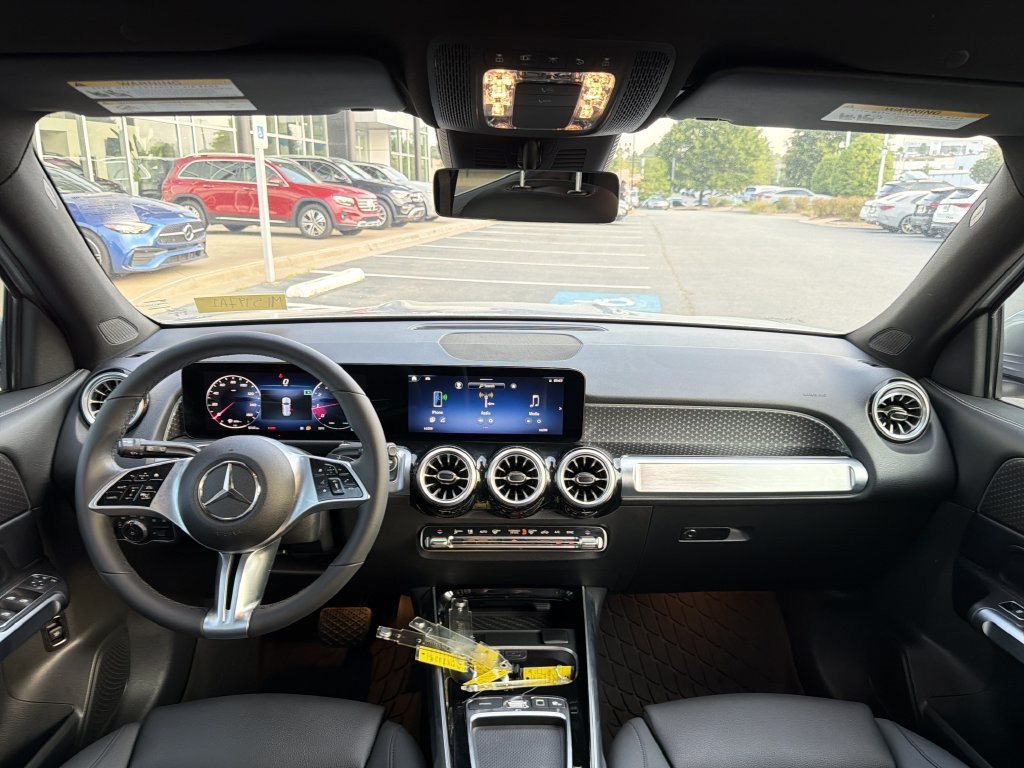 Certified 2025 Mercedes-Benz GLB 250 image 21