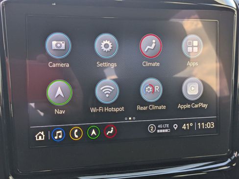 Used 2023 Chevrolet Traverse Premier image 21