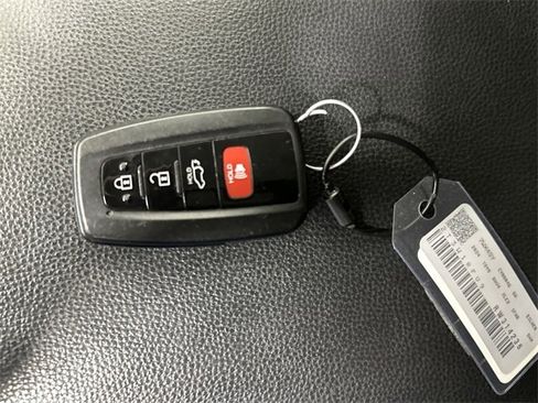 Used 2024 Toyota RAV4 XLE image 35