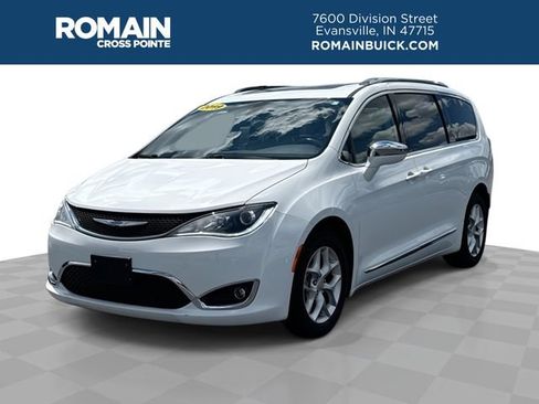 Used 2019 Chrysler Pacifica Limited FWD image 1