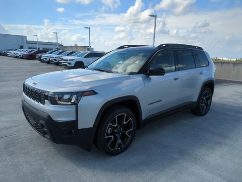 New 2026 Jeep Cherokee Overland image 9